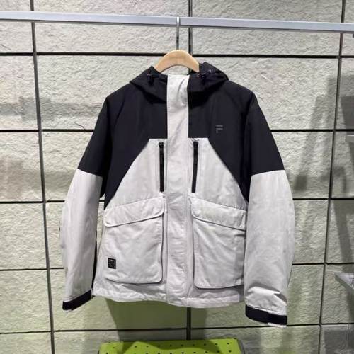 FILA斐乐潮2025年宽松羽绒服