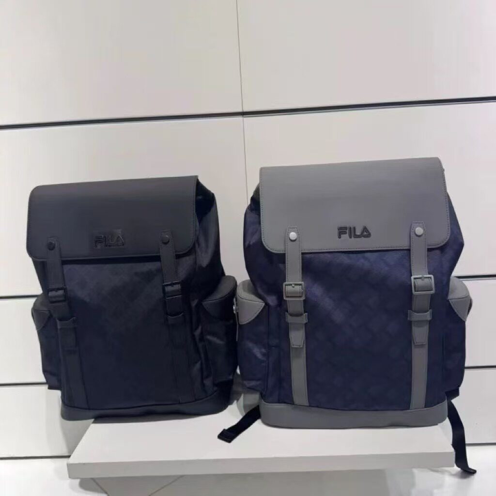 春新款运动休闲双肩包背包