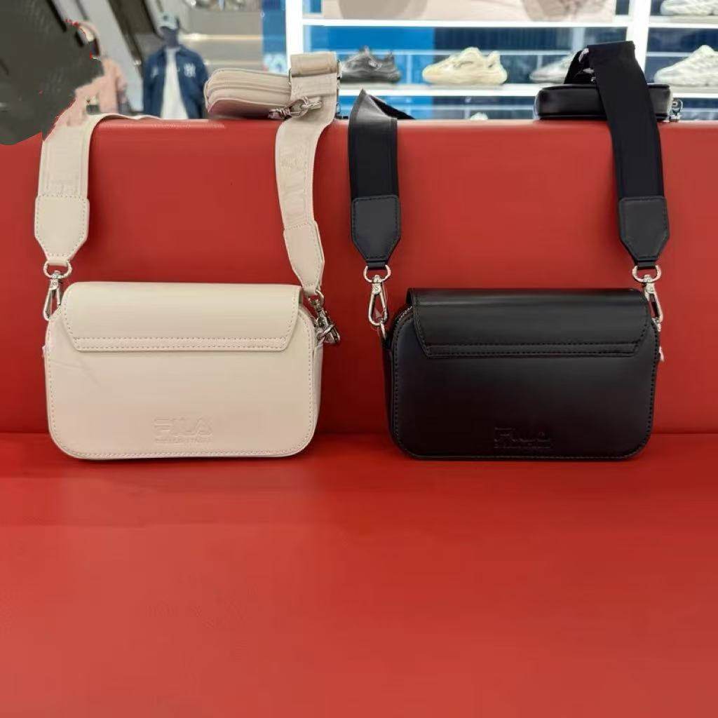 FILA斐乐 2025夏季新款女士时尚百搭运动包休闲挎包 F13W529163,运动包/户外包/配件,挎包/拎包/休闲包,淘宝优惠券,粉丝福利购,淘宝优惠卷