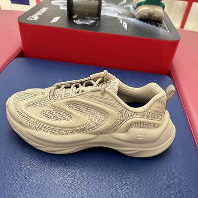 fila/斐乐2024年新款运动陨石鞋