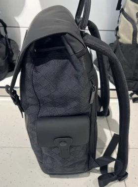 斐乐fila正品25夏秋新款男运动双肩包电脑包休闲旅行包F13M538104