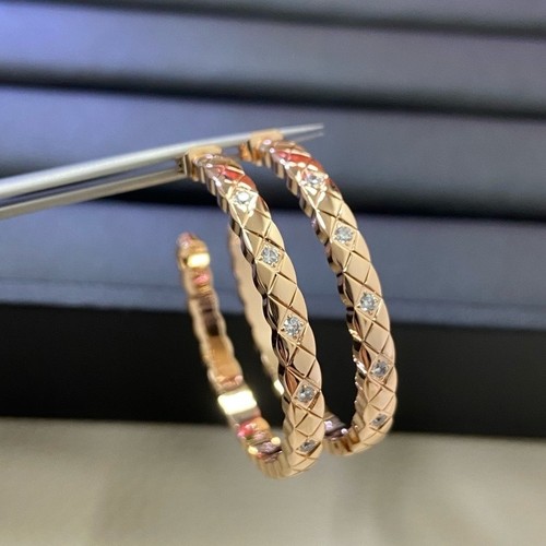 s925银针镶钻菱格纹耳圈