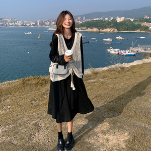 针织马甲黑色卫衣连衣裙女春秋新款设计感休闲宽松孕妇图片
