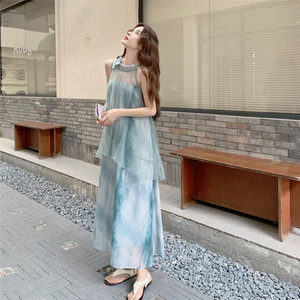 浅蓝色超好看扎染连衣裙女2025年夏季新款法式度假风气质绝美长裙图片