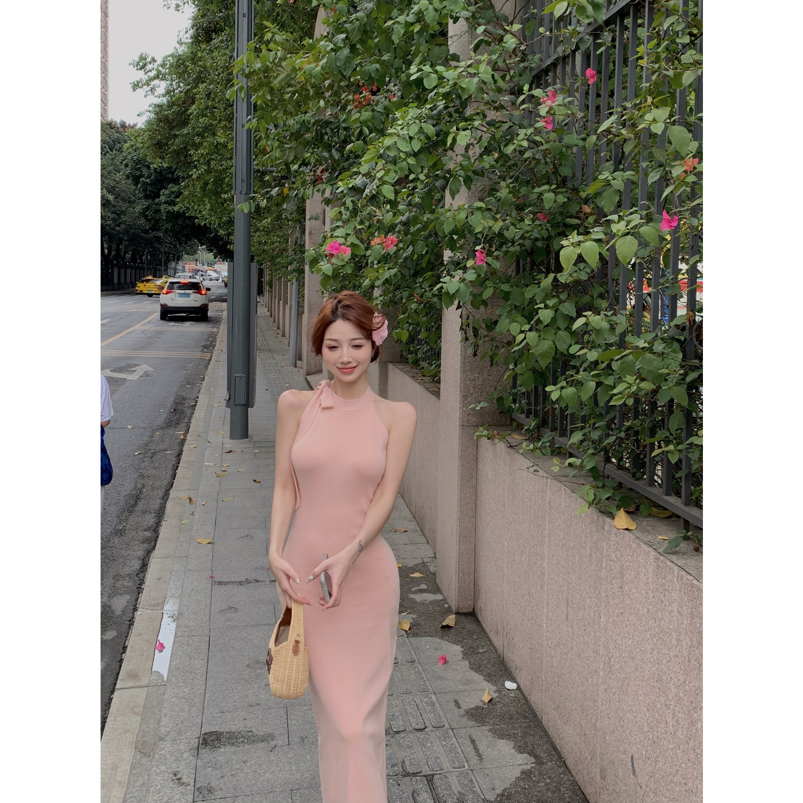 折扣店商场撤柜女装夏蝴蝶结挖肩针织挂脖连衣裙开叉收腰包臀长裙