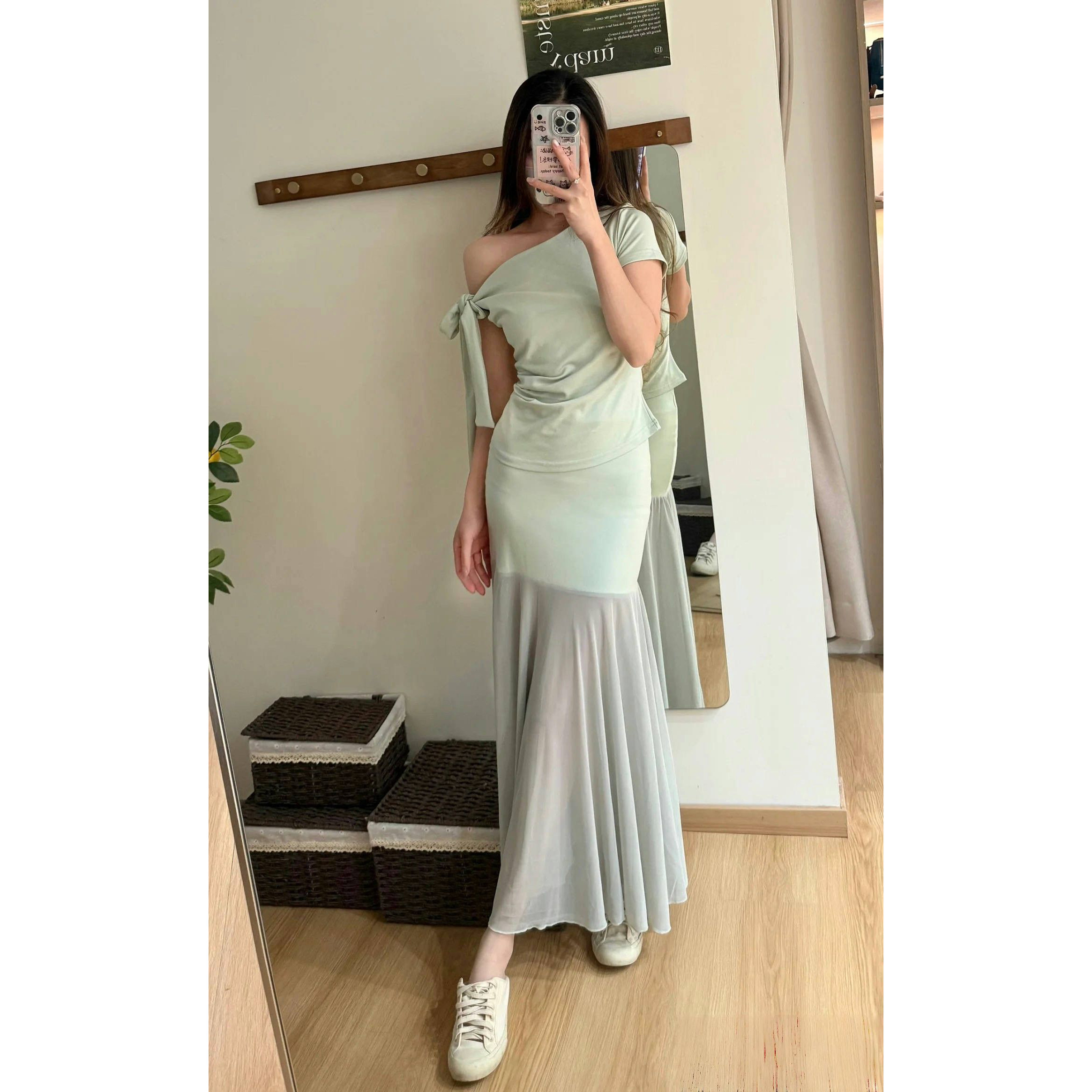 法式绿色网纱拼接连衣裙子女夏季2026新款气质绝美高级感包臀长裙