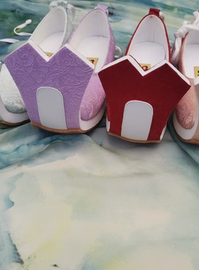 宁心莲原创复原汉出土女款翘头履搭战国袍走秀汉服鞋高齿履汉代款