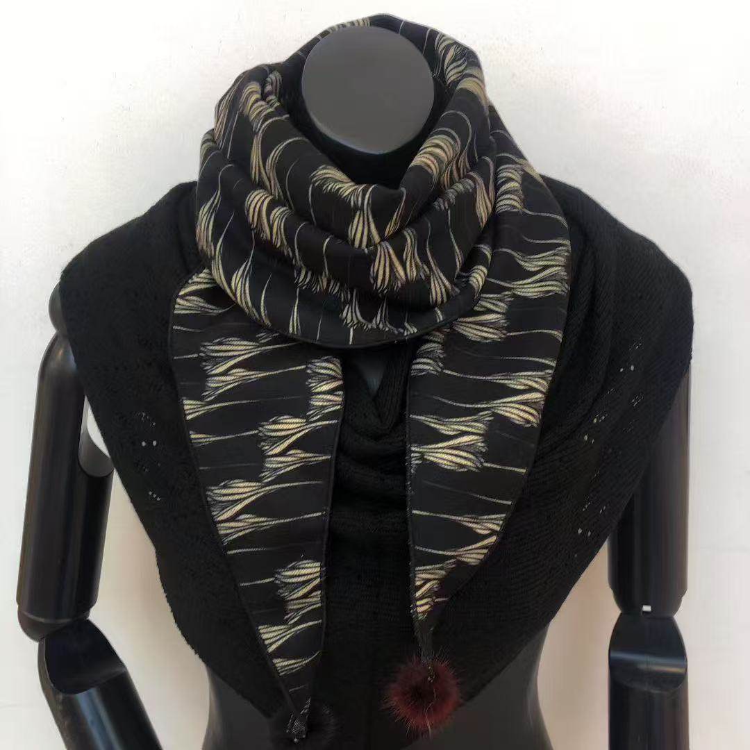 围巾wing 东大门代购秋新款 时尚碎花拼接毛球围脖9