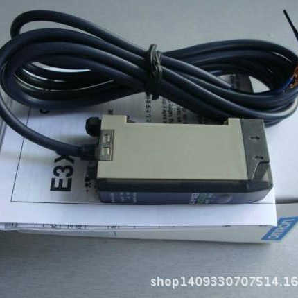 特价供应全新原装欧姆龙 行程开关 D4C-1302  正品现货