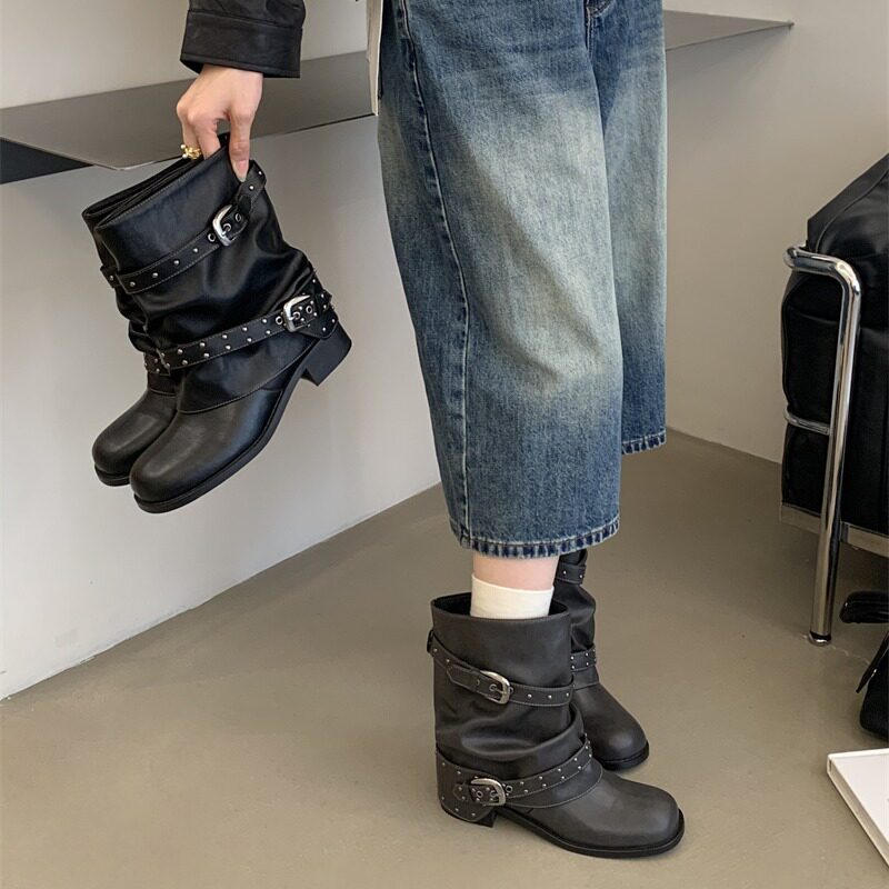 韩版设计短靴女铆钉堆堆靴子女中筒厚底增高裤管靴女