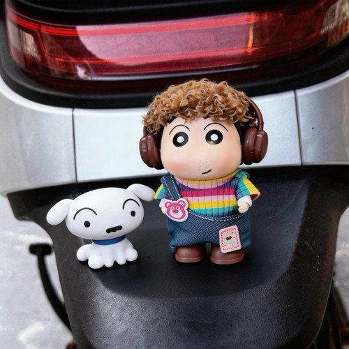 可爱雀斑小新车载治愈摆件