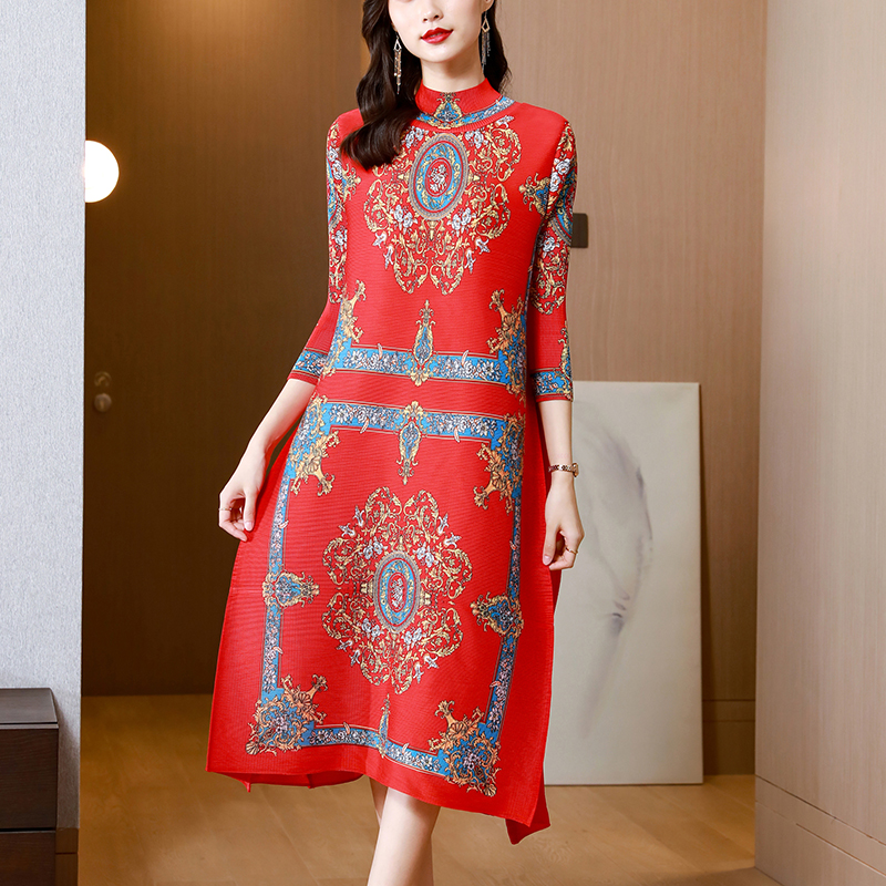 三宅褶皱印花连衣裙2025春秋新款