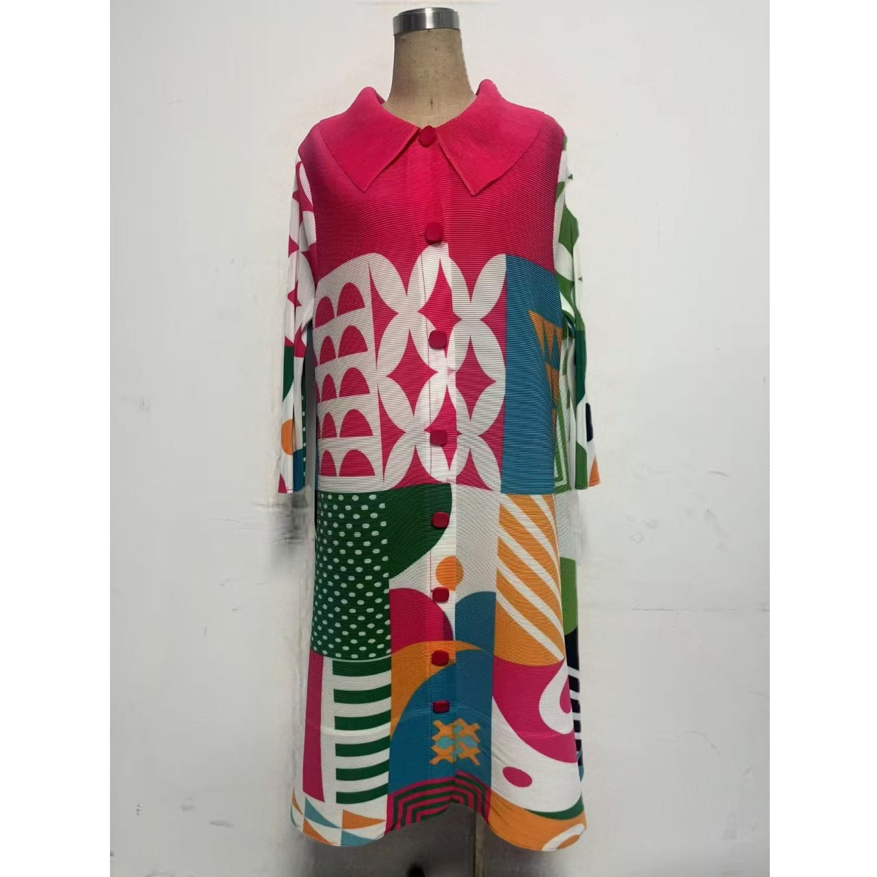 三宅褶皱大码开衫弹簧抖抖连衣裙