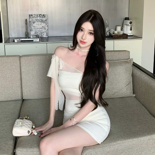 145/150cm浪漫心事气质设计感挂脖连衣裙女春季性感裙子xxs加小码