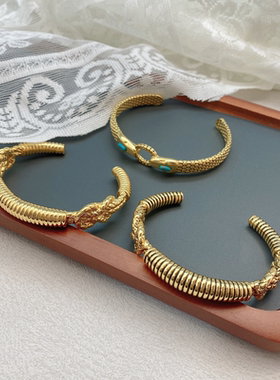 铜铸镀金绿松石复古金属手镯女