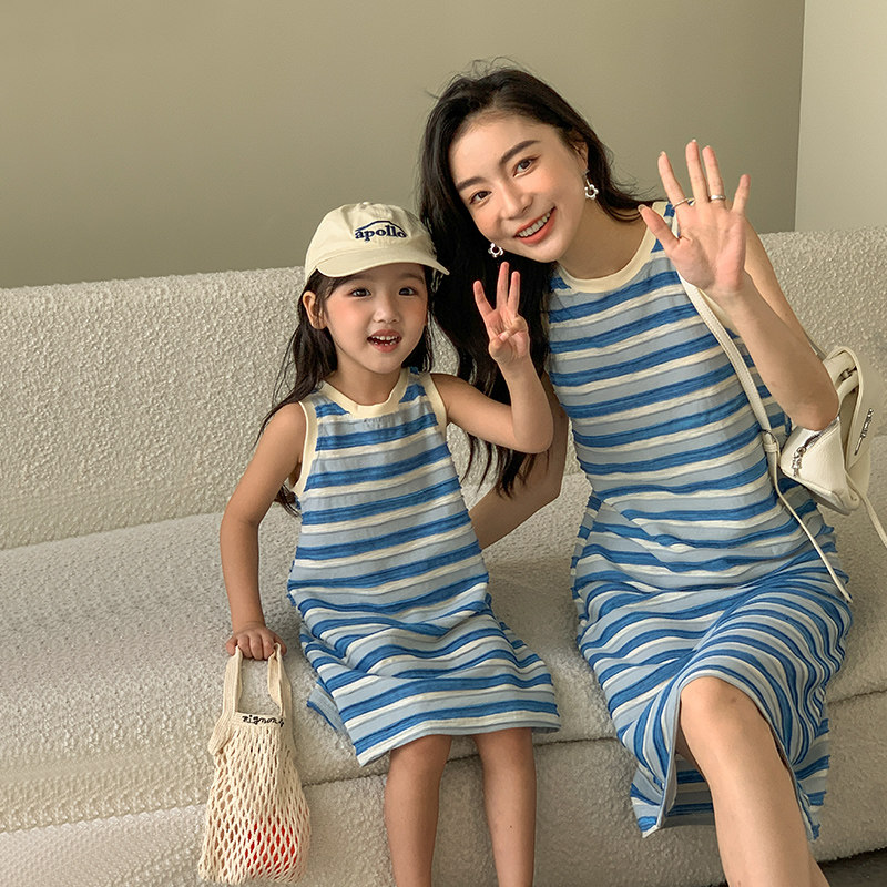高端韩版母女装连衣裙夏季新款亲子装条纹背心裙夏装时髦度假裙子