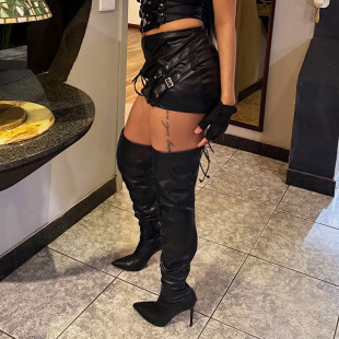 Buckle Metal Low Rise Skirt 暗黑金属扣低腰皮裙 Leather Black