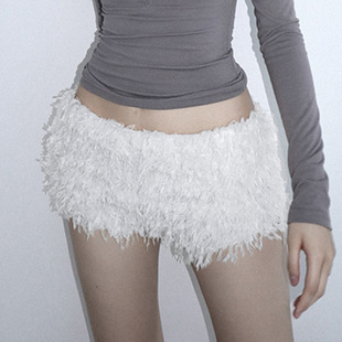 Solid Rise Faux Fur Shorts 低腰纯色毛毛包臀短裤 Bodycon Low