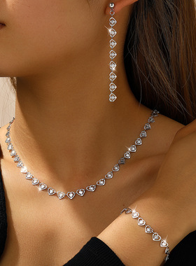 心花怒放钛钢心形锁骨链