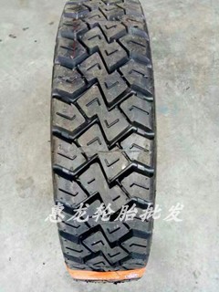 翻新轮胎650 700 750 825R16 900 1000 1100 1200R20质量三包胎体