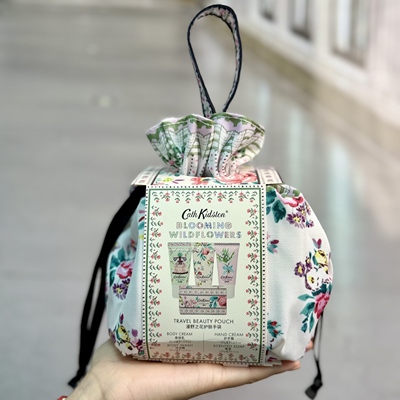 CathKidston漫野之花护肤手袋