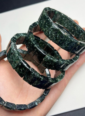 木与海天然绿龙晶手串