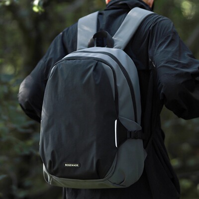 法国MlcanlKons双肩包休闲书包