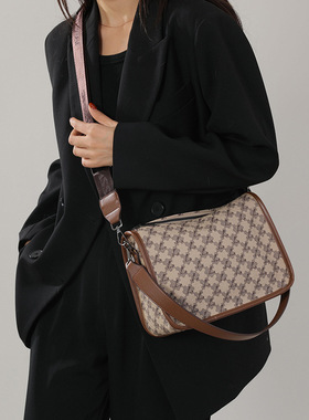 法国MlCANI KANS今年流行包包女复古时尚通勤单肩包波士顿斜跨包