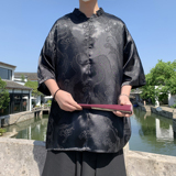 黑色