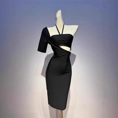 现货黑色辣妹单肩抹胸针织连衣裙性感显瘦斜肩修身包臀绷带连衣裙