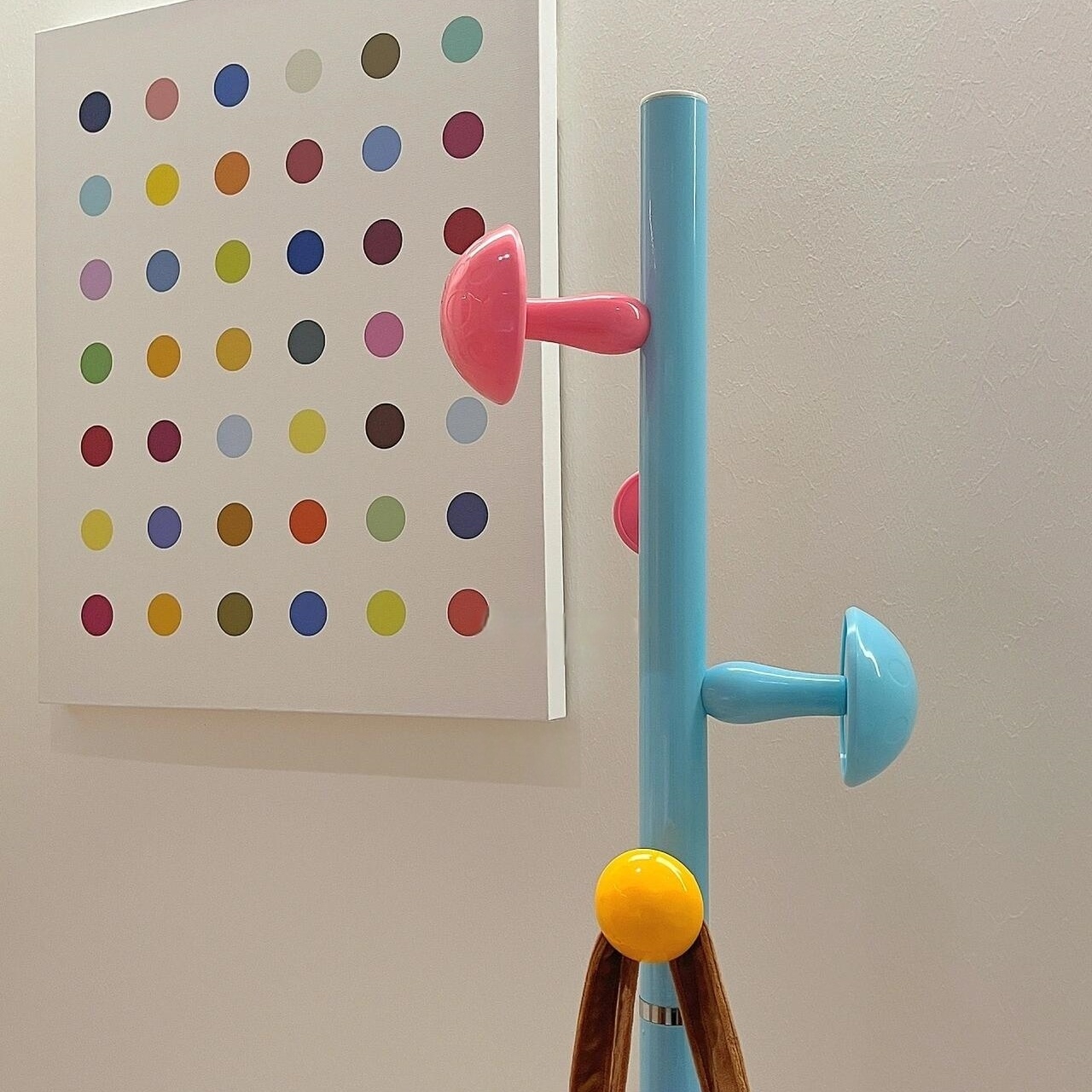 多巴胺蘑菇衣架落地挂衣架卧室宿舍收纳神器可爱加厚加粗女生床边