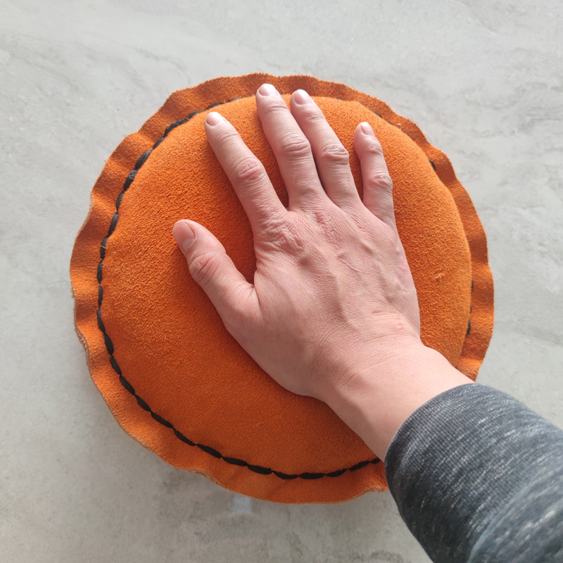 真牛皮铁砂包 鹰爪功铁砂掌专用牛皮沙袋 双层全皮面摔跤抓沙袋