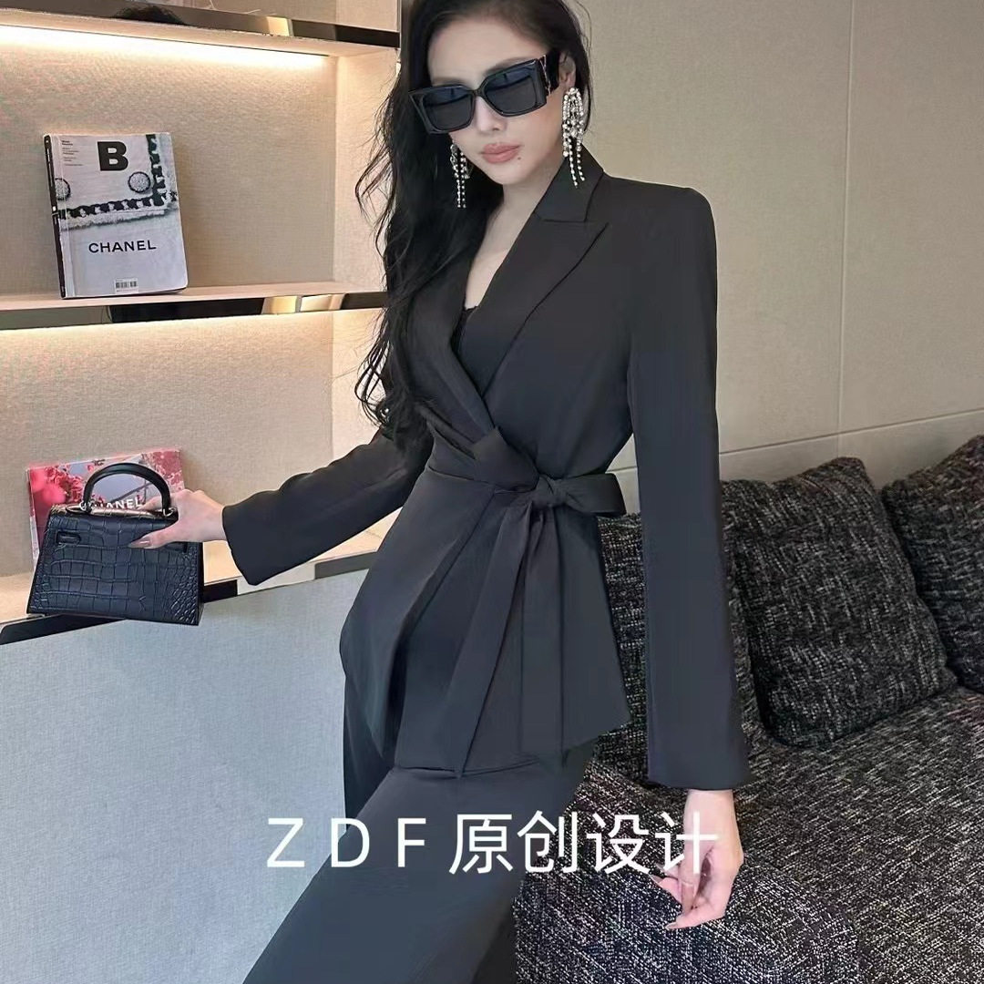 欧货2025新款御姐轻熟风西服外套收腰高级感洋气显瘦阔腿裤两件套
