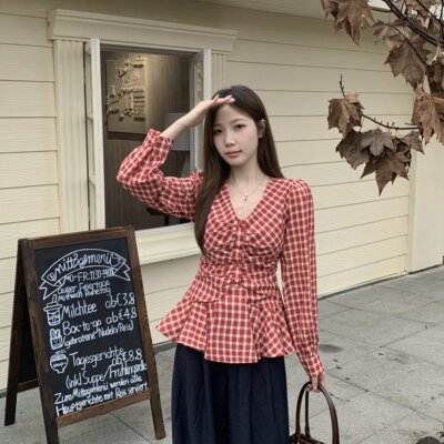 大码胖MM春季新款法式复古格子V领长袖衬衣褶皱收腰显瘦上衣