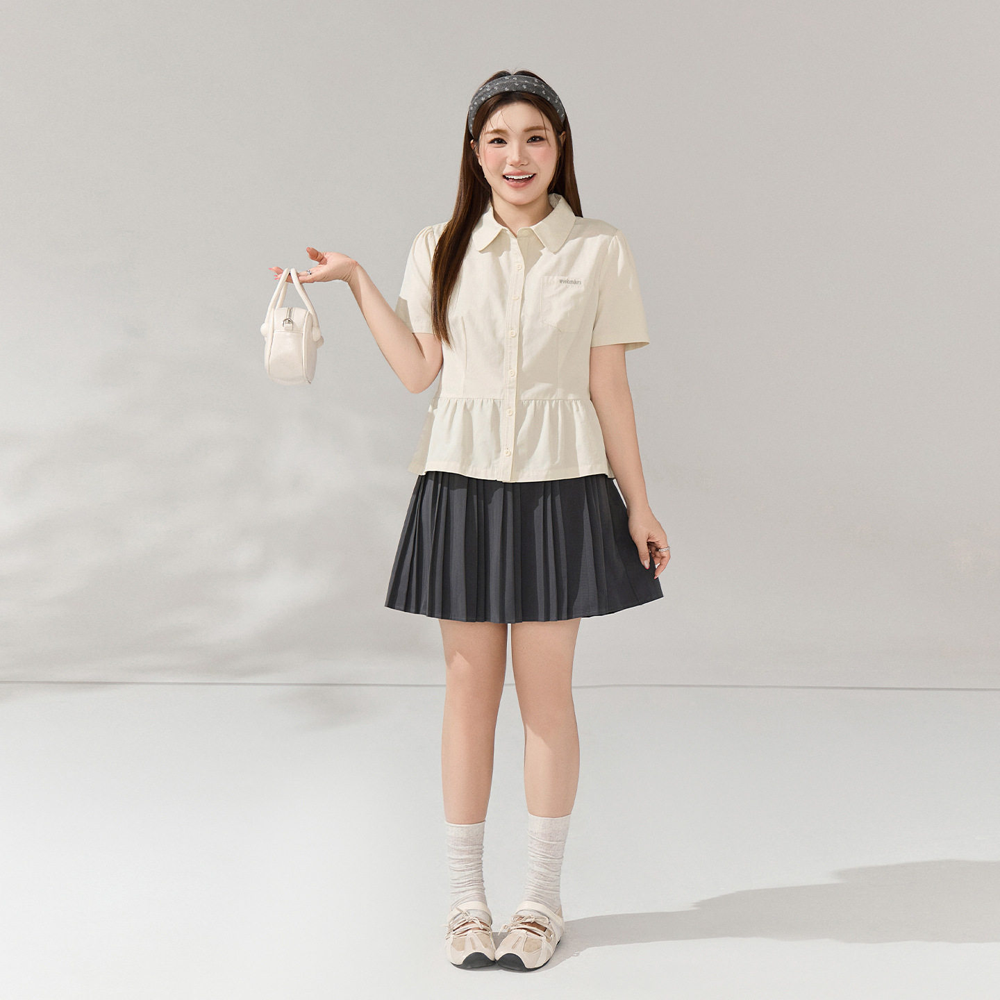 韩系娃娃领撞色刺绣正肩衬衫胖mm大码女装遮肚显瘦短袖上衣65558