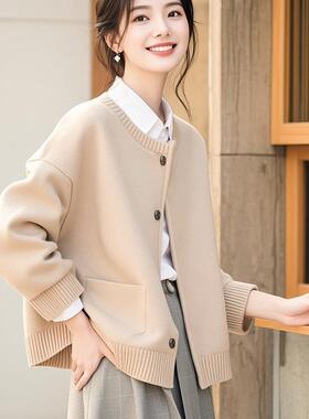 正品哥家新2025秋冬新款圆领羊毛针织开衫简约休闲纯色毛衣外套