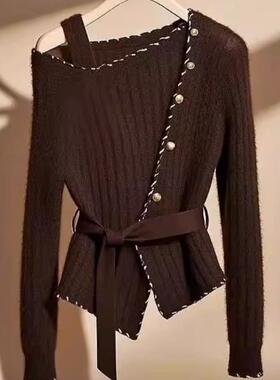 正品哥家新2026春秋法式露肩收腰针织开衫女气质不对称纽扣毛衣