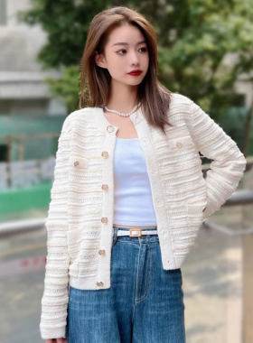 正品哥家新新款2025春小香风高级感短款毛衣开衫白色羊毛外套女