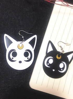 1美少女战士月亮猫黑白撞色耳环钉针钩