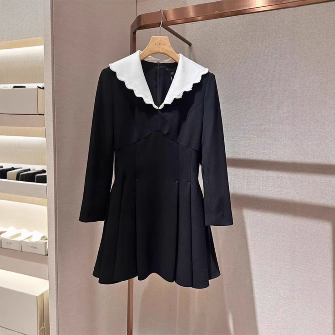 法式黑色连衣裙女冬卓雅2025秋季新款赫本风收腰长袖v领小黑裙子,女装/女士精品,连衣裙,淘宝优惠券,粉丝福利购,淘宝优惠卷