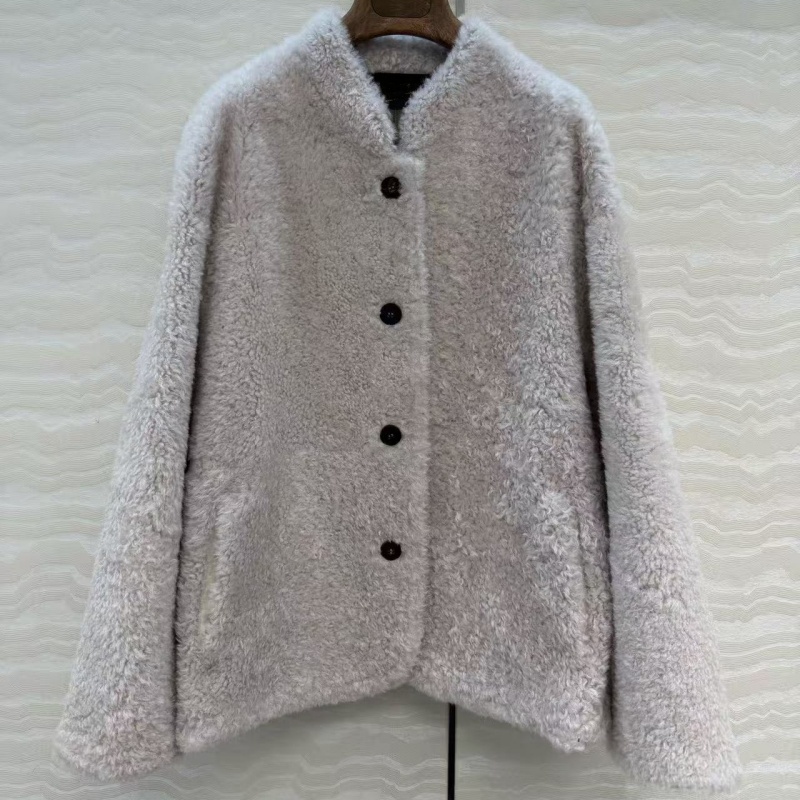 新款阿尔卑斯小奶羊拉贡立领皮草