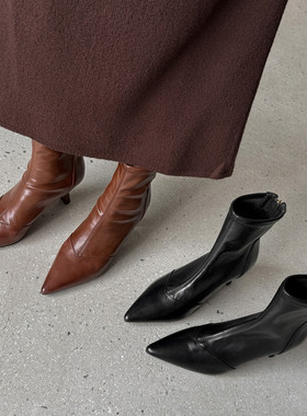 SIX MADDEN2025冬季女靴尖头瘦瘦靴弹力短筒靴时装靴女短靴SMD283