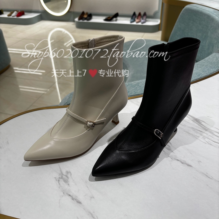蹀愫2025冬季女靴尖头时装靴高跟