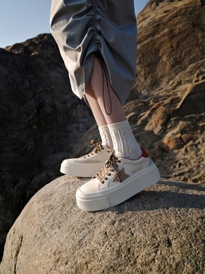 SMC130春季小白鞋工装短裤宽松