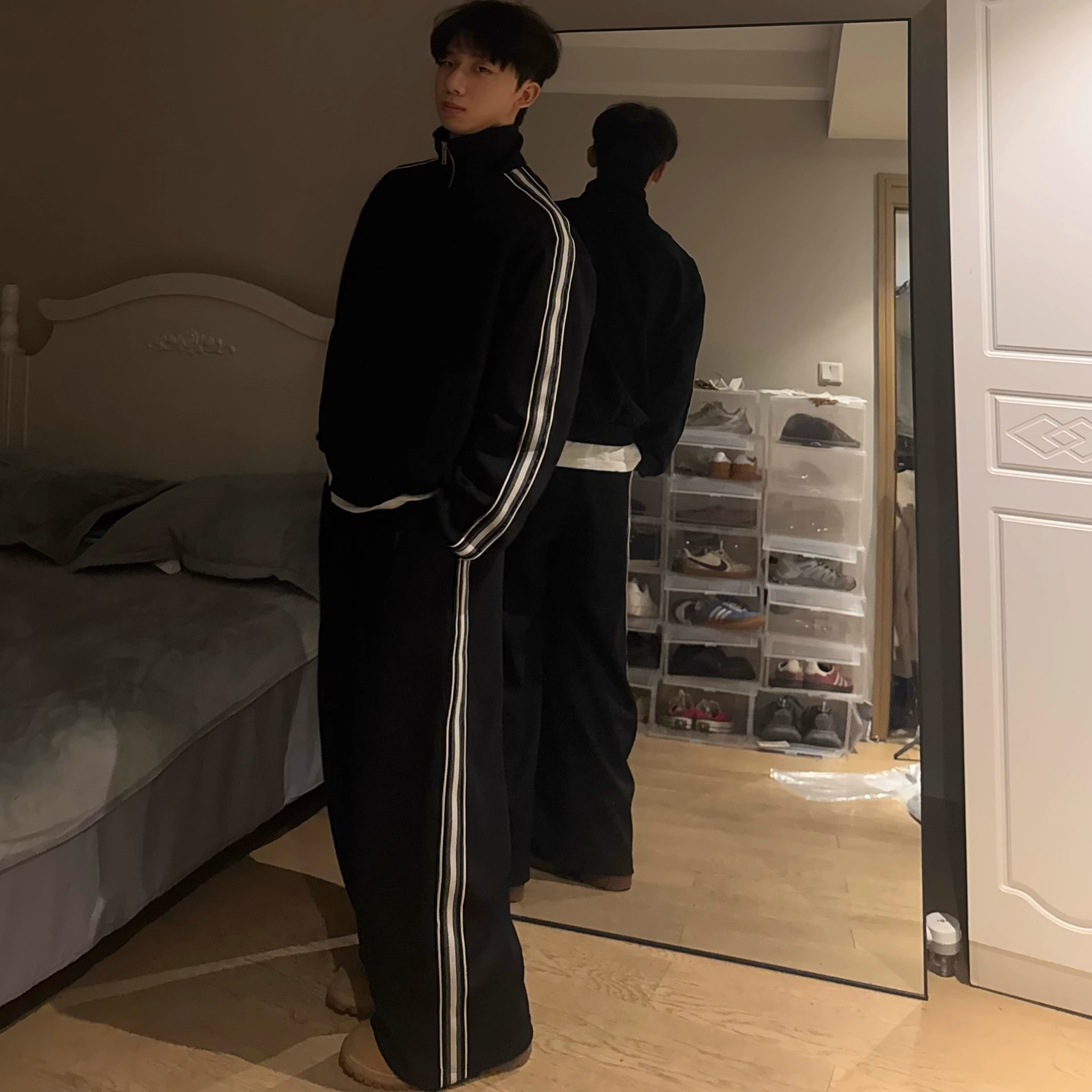 设计感复古条纹立领休闲运动套装