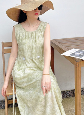 绿色天丝法式背心连衣裙女2025夏季新款气质收腰度假风海边长裙