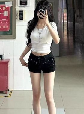 辣妹黑色铆钉y2k美式暗黑牛仔超短裤性感短裤纯欲低腰包臀热裤女