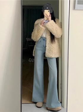 浅蓝色低腰微喇牛仔裤女新款宽松不贴腿垂感胖妹妹修身梨型喇叭裤