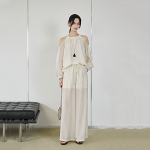 CLMX 鎏光感醋酸动静间显悬垂灵美轻盈感CP露肩上衣衬衫/空气裤