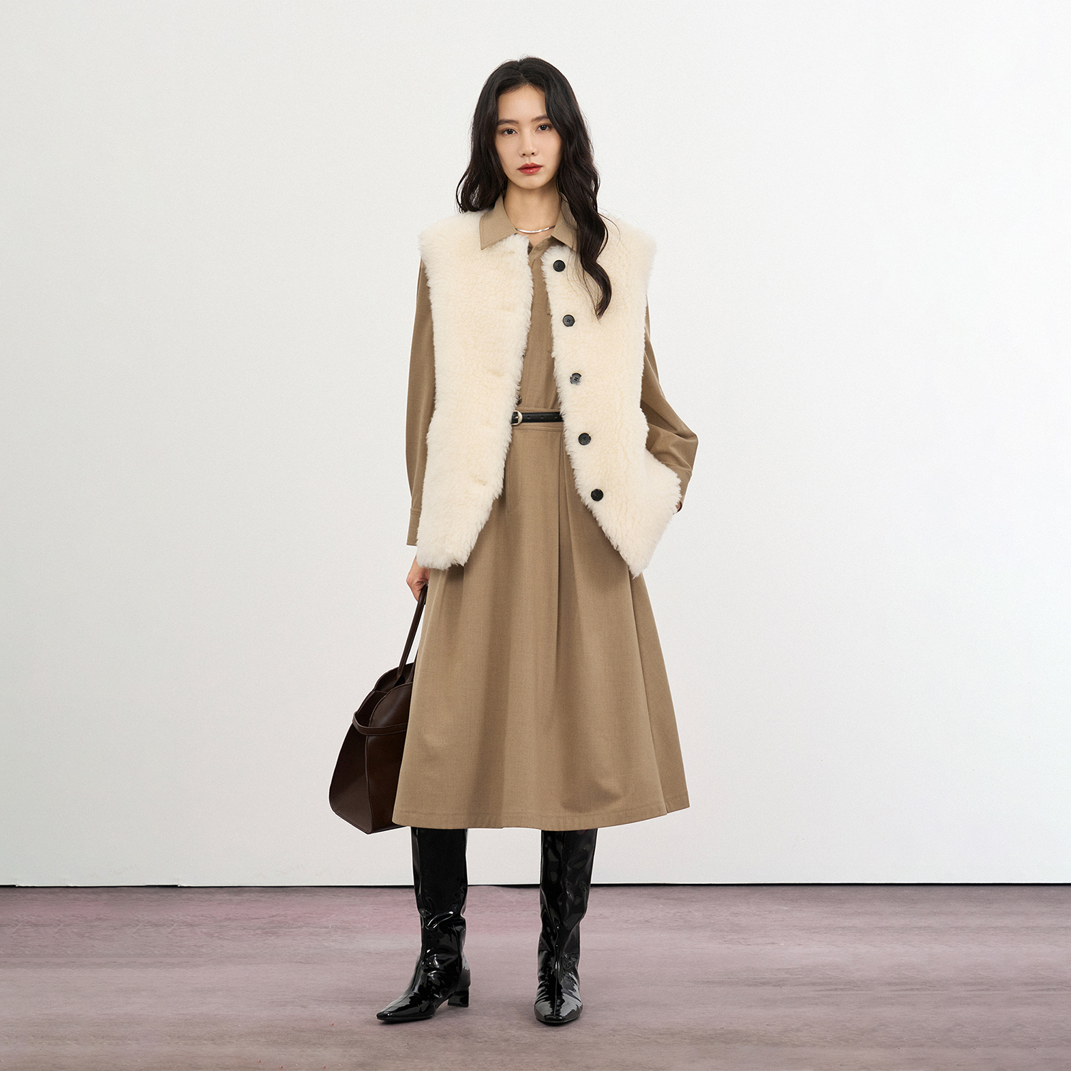 CLMX纯色时髦减龄真羊羔毛圆领开襟马甲100%绵羊毛秋冬通勤上衣女